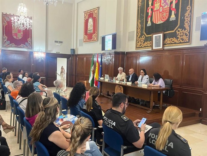 Inauguración de la jornada 'Las violencias y agresiones sexuales sobre mujeres'.