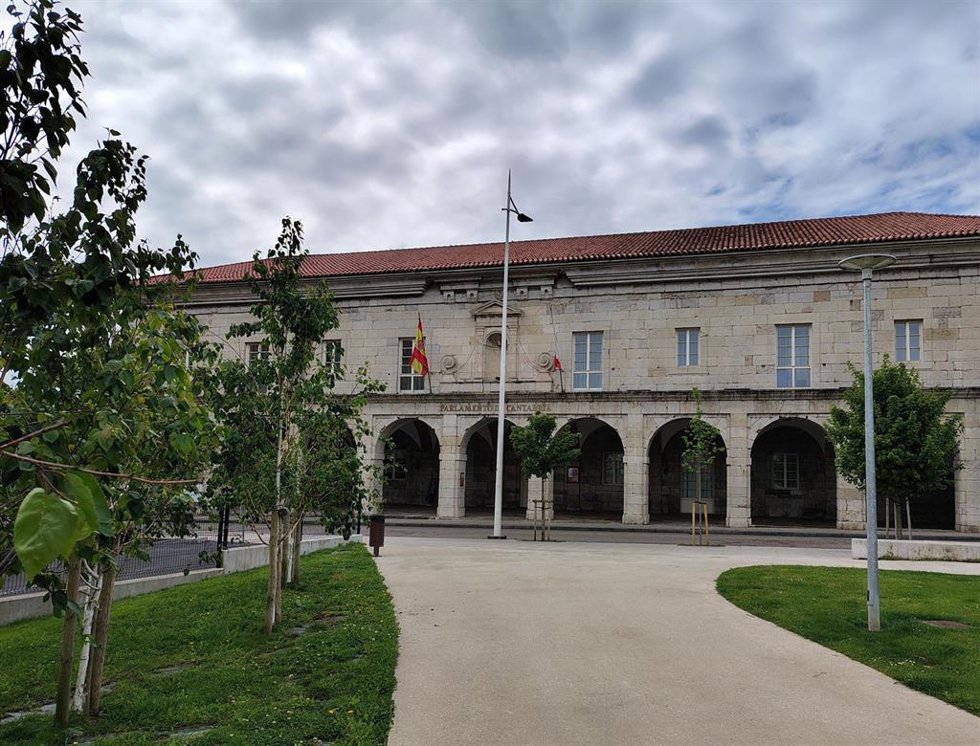 Archivo - Edificio del Parlamento de Cantabria