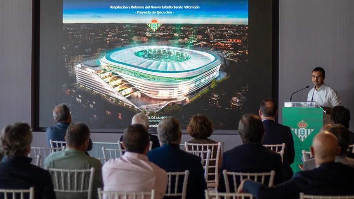 Presentación del proyecto a los representantes de las nueve empresas constructoras elegidas