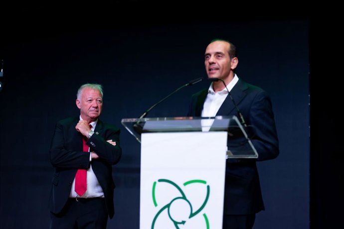 Juan Verde recoge el premio