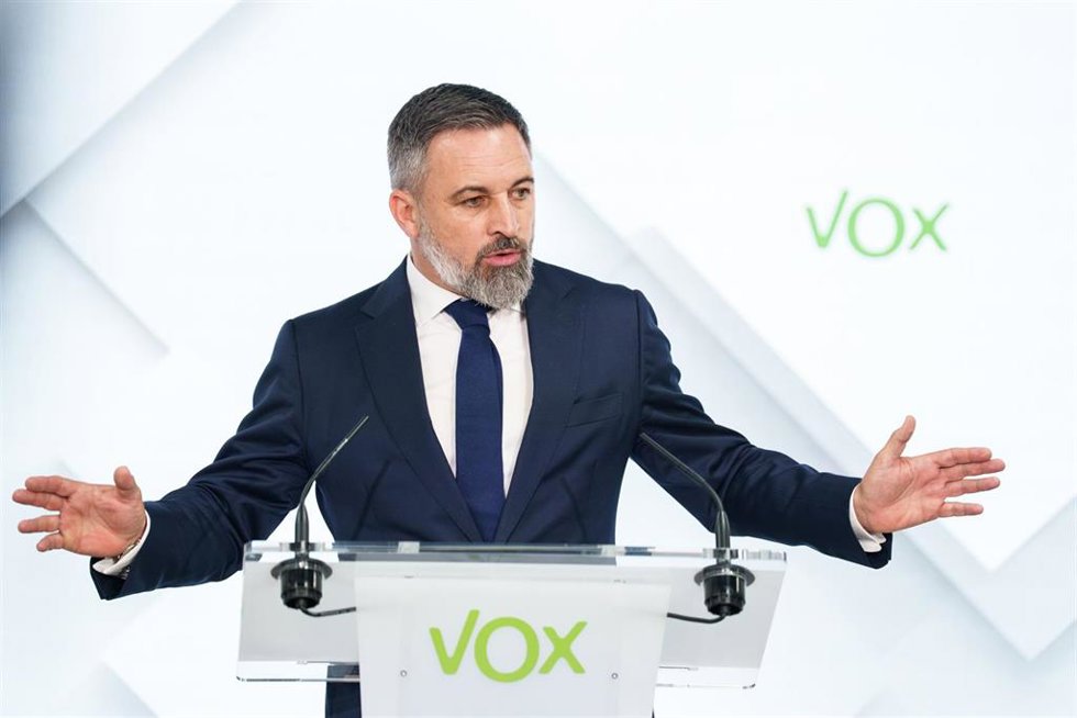 El presidente de Vox, Santiago Abascal, durante una rueda de prensa, en la sede del partido, a 16 de junio de 2025, en Madrid (España). Durante la comparecencia, Abascal, ha hablado sobre la crisis en el PSOE después de que el pasado jueves 12 de junio,