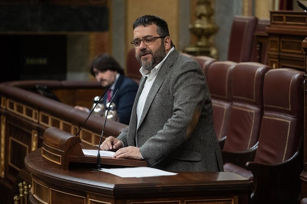 Archivo - El diputado de Sumar Vicen Vidal interviene durante una sesión plenaria en el Congreso de los Diputados.