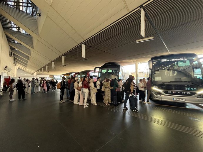 Archivo - Estación de autobuses de Granada.