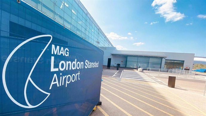 El aeropuerto Londres-Stansted registra un mayo récord con la apertura de un nuevo edificio por 1.409 millones.