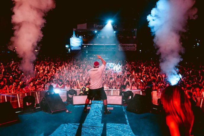 Archivo - El Alfa en un concert del festival