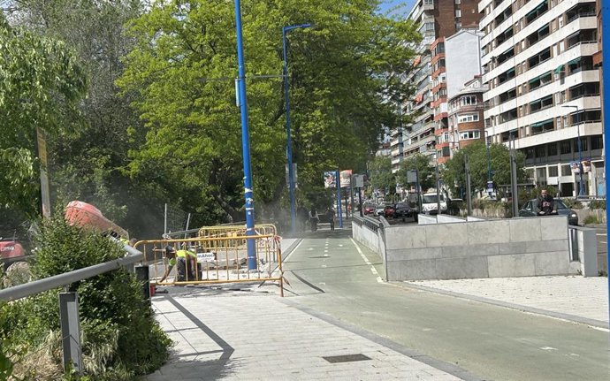 Obras en el carril bici de Isabel la Católica, en Valladolid, a finales de mayo de 2025.