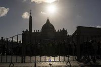 El Vaticano presenta un proyecto para conseguir una basílica de San Pedro con "cero impacto" ambiental