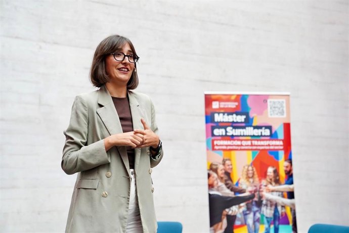 La sumiller en 'El Celler de Can Roca' Marta Cortizas destaca el Máster en Sumillería de la UR