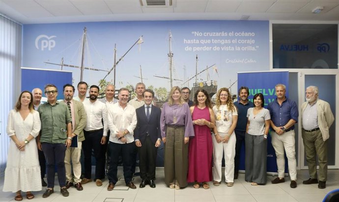 Foto familair del Foro 'Vivienda y Futuro'.