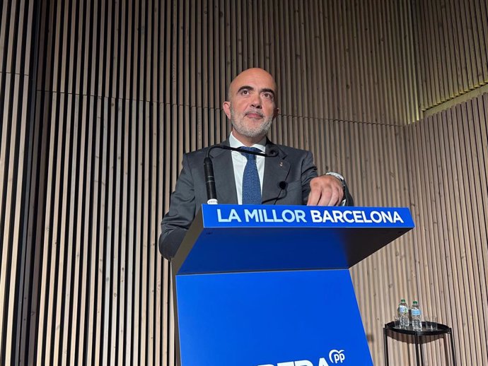 El líder del PP en l'Ajuntament de Barcelona, Daniel Sirera, pronuncia la ponència 'La millor Barcelona' aquest dilluns
