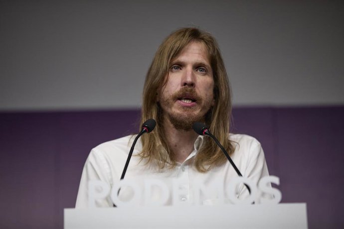 Archivo - El portavoz de Podemos, Pablo Fernández, en una imagen de archivo
