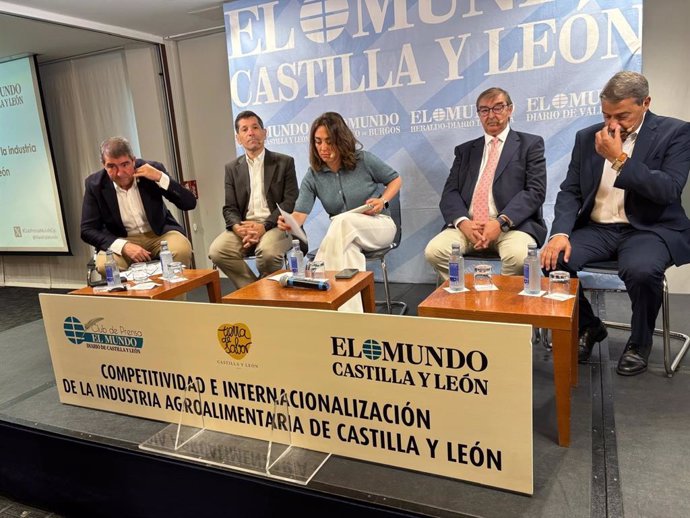 La consejera de Agricultura y Ganadería, María González Corral, en un foro organizado por El Mundo-Diario de Valladolid
