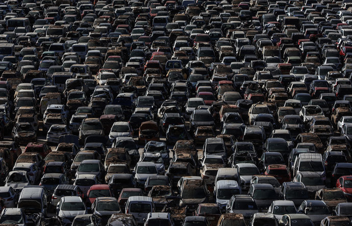 Archivo - Arxiu - Vista aèria d'un desballestament de vehicles, a 13 de gener del 2025, a Benaguasil