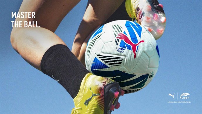 Nuevo balón de la Liga F 2025-26.