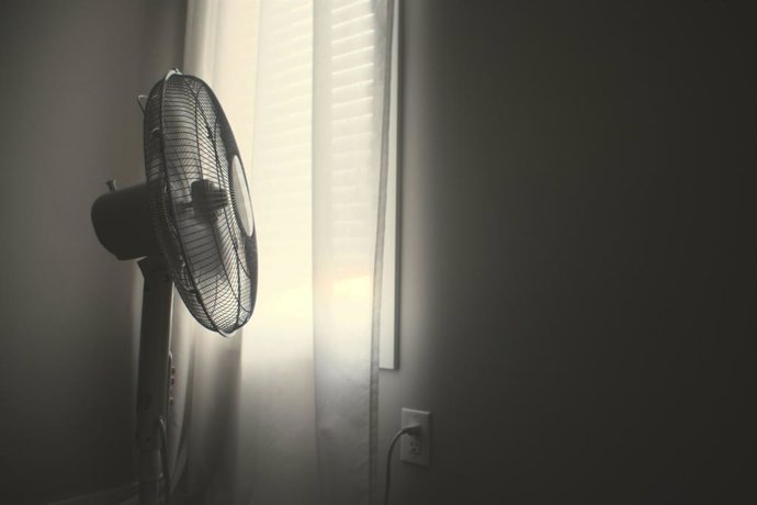¿Cuánto Cuesta Dormir Con El Ventilador Toda La Noche?: Así Puedes Calcularlo Y Ahorrar En La Factura De La Luz