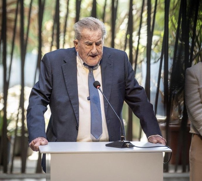 El expresidente de Canarias, Manuel Hermoso