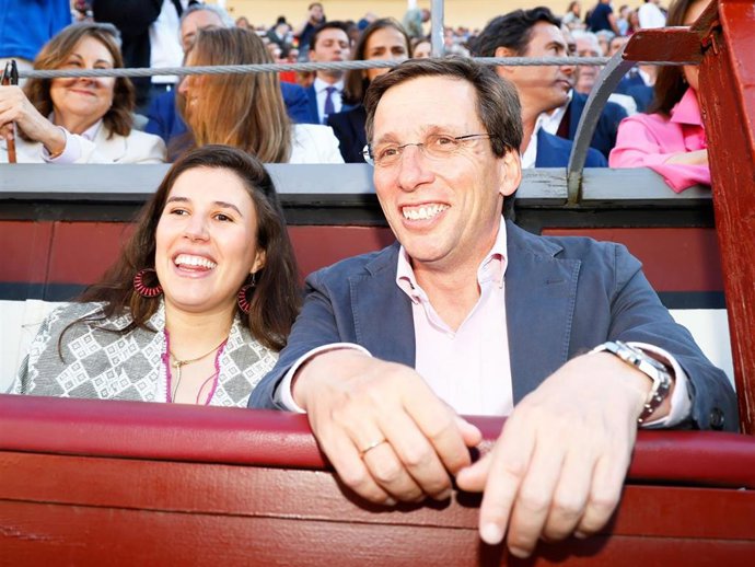 ERESA URQUIJO Y JOSÉ LUIS MARTÍNEZ-ALMEIDA