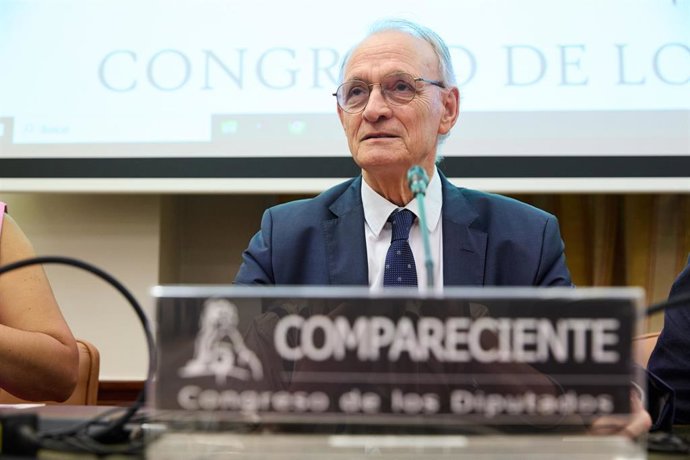 El presidente del Consejo Económico y Social de España (CES), Antón Costas, comparece en la Comisión de Economía, Comercio y Transformación Digital, en el Congreso de los Diputados, a 17 de junio de 2025, en Madrid (España). 
