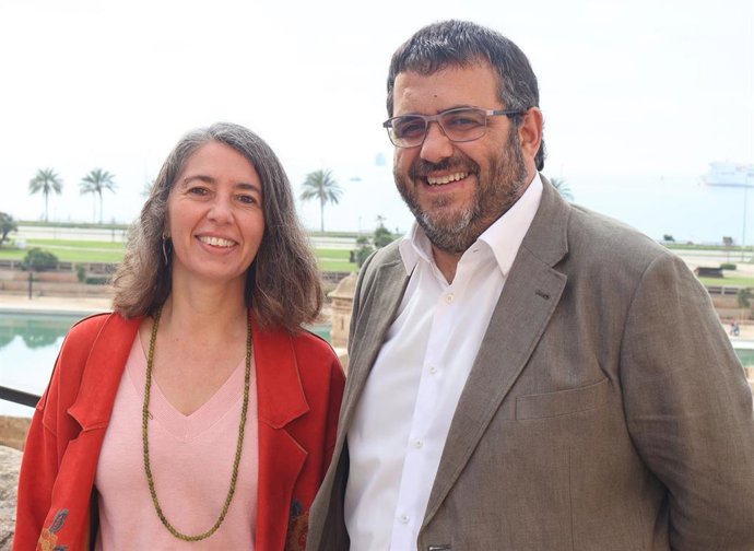 La portavoz de MÉS per Palma, Neus Truyol, y el diputado de Sumar MÉS en el Congreso de los Diputados, Vicenç Vidal.