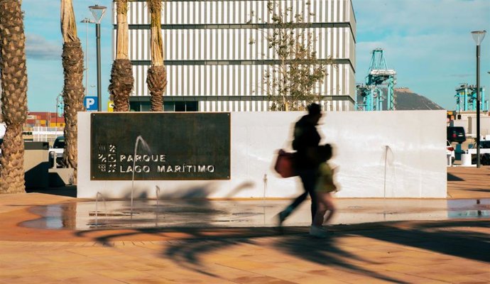 Lago Marítimo en el puerto de Algeciras.