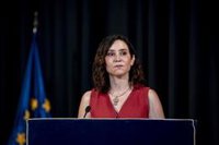 Ayuso rechaza una moción de censura que sirva para "blanquear" a Sánchez y critica sus "amenazas populistas"