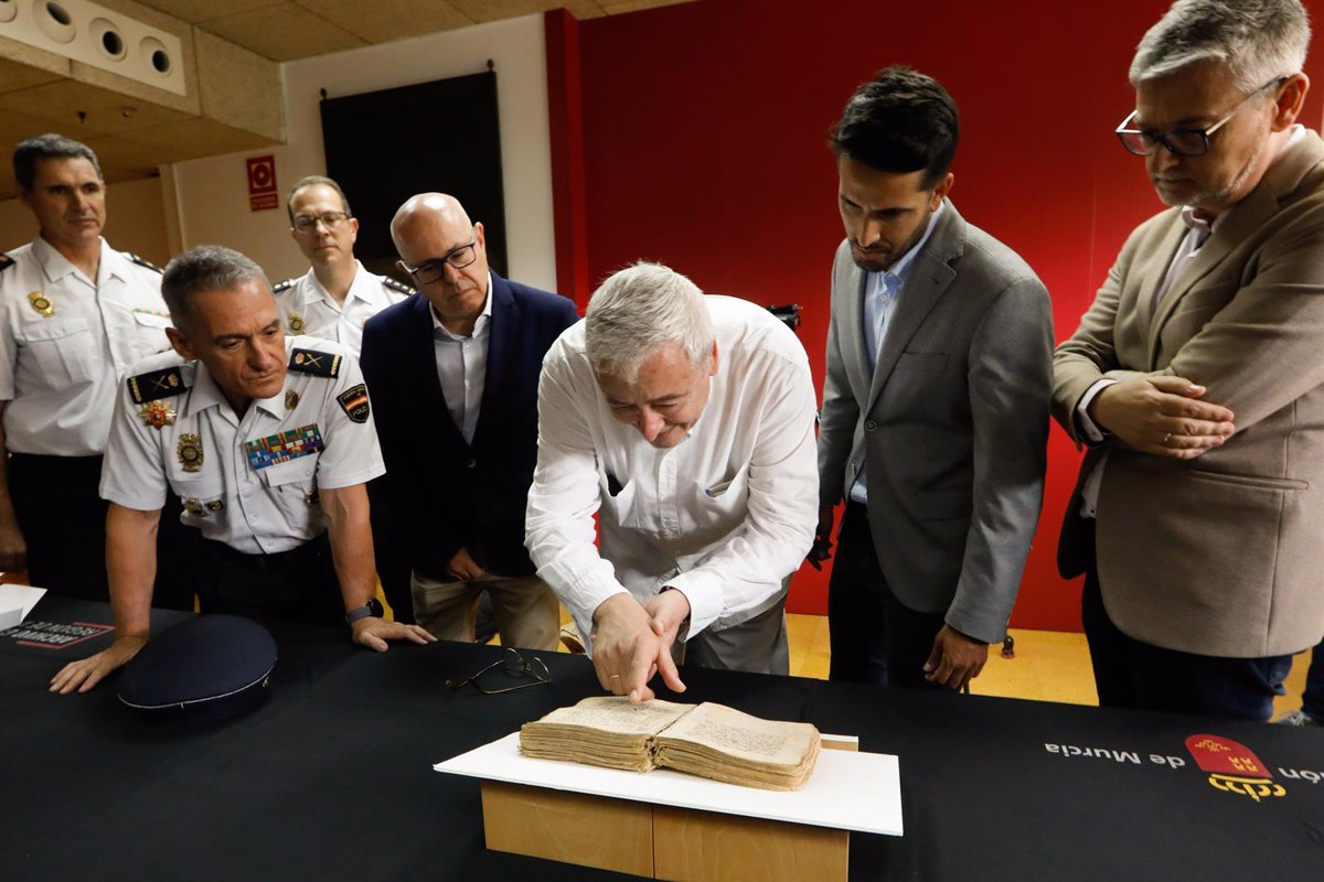 Policía Nacional recupera Códice de Teruel del año 1313 que recoge el origen de Comunidad de Aldeas de la provincia