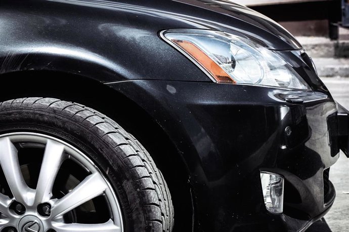 Archivo - Coche/ ruedas