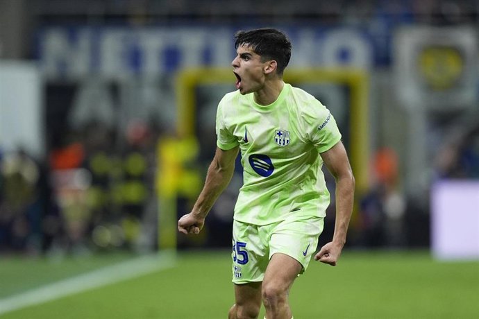 Archivo - Gerard Martin of FC Barcelona reacts during the UEFA Champions League 2024/25 Semi Final First Leg match between FC Internazionale Milano and FC Barcelona at Giuseppe Meazza Stadium on May 06, 2025 in Milan, Italy.
