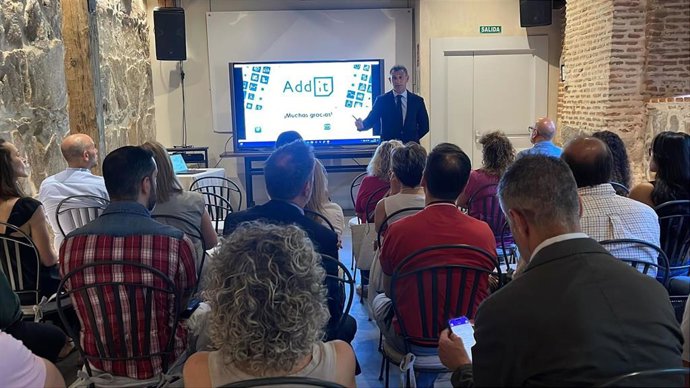 CEOE Ávila ofrece una formación a una veintena de empresarios ante el registro digital de la jornada laboral.