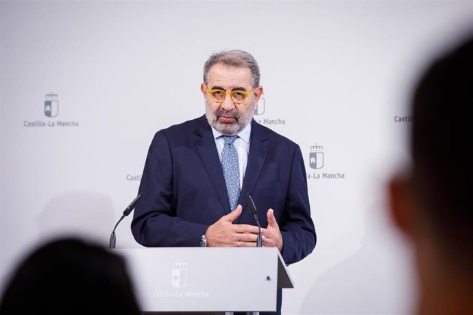 El consejero de Sanidad, Jesús Fernández Sanz.