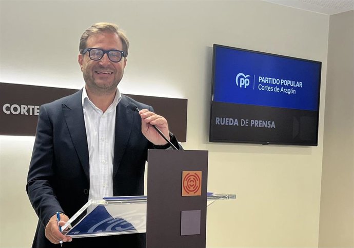 El portavoz parlamentario del PP Aragón, Fernando Ledesma.