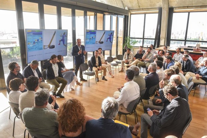 Sanz detalla la subvención de 700.000 euros a nueve clubes deportivos para impulsar sus éxitos en la élite.