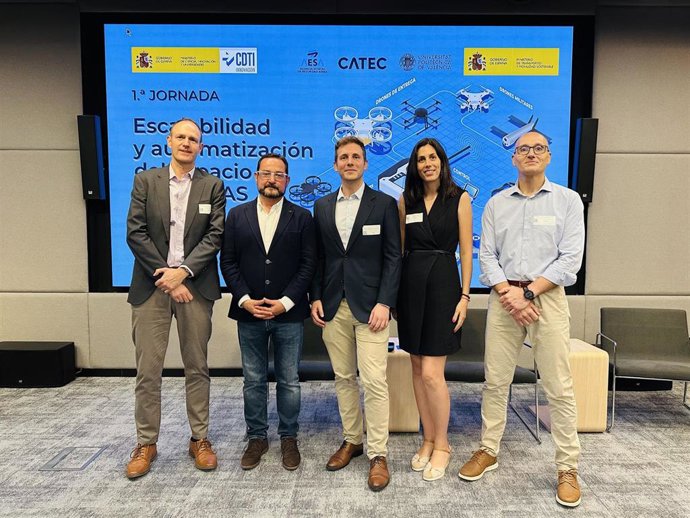 Enaire expone en el CDTI cómo se gestionará el espacio aéreo con sistemas aéreos no tripulados.