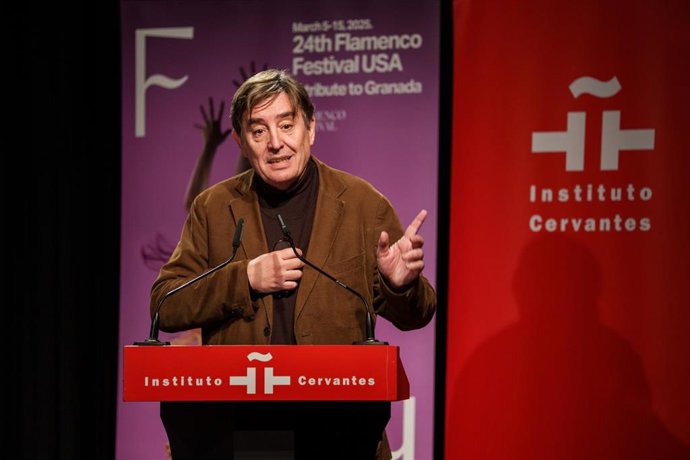 Archivo - El director del Instituto Cervantes, Luis García Montero