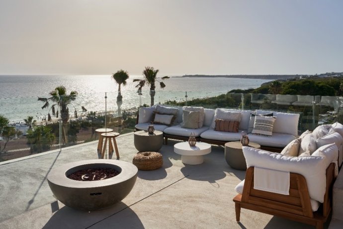 Tuna by Carlos Navarro: el nuevo templo del atún rojo de almadraba en la costa de Cádiz