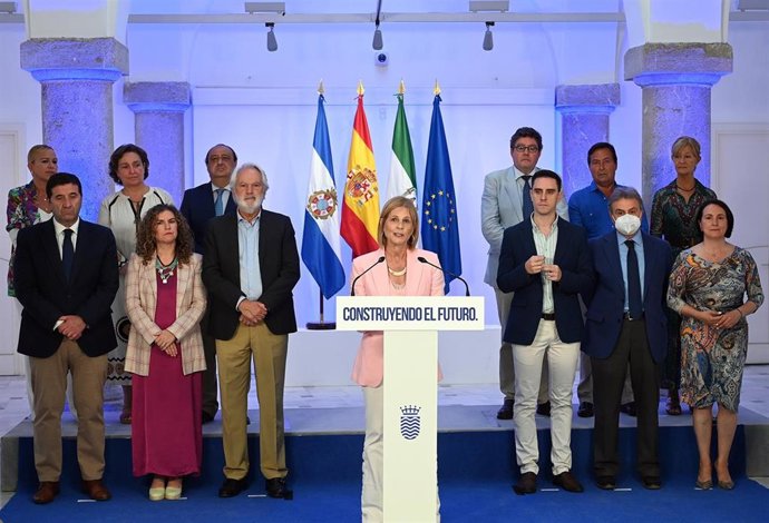 La alcaldesa de Jerez hace balance de los dos años de gestión junto a su equipo de gobierno.