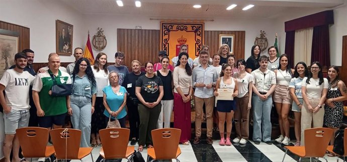 Encuentro con participantes en los planes de empleo.