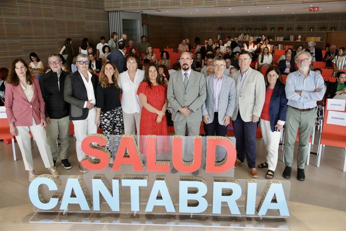 El consejero de Salud, César Pascual, presenta en el Centro Botín el Plan de Salud de Cantabria 2025-2029