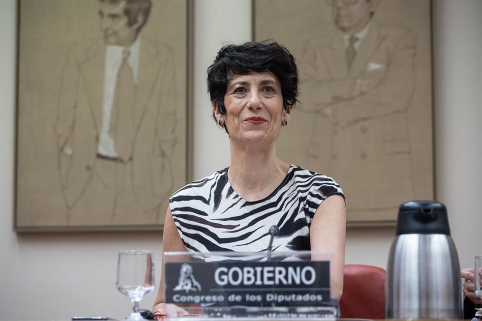 La ministra de Inclusión, Seguridad Social y Migraciones, Elma Saiz, comparece en la Comisión de seguimiento y evaluación de los acuerdos del Pacto de Toledo, en el Congreso de los Diputados, a 9 de junio de 2025, en Madrid (España). La ministra ha comp