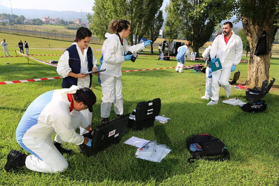 Simulacro de accidente aéreo en Erandio (Bizkaia)