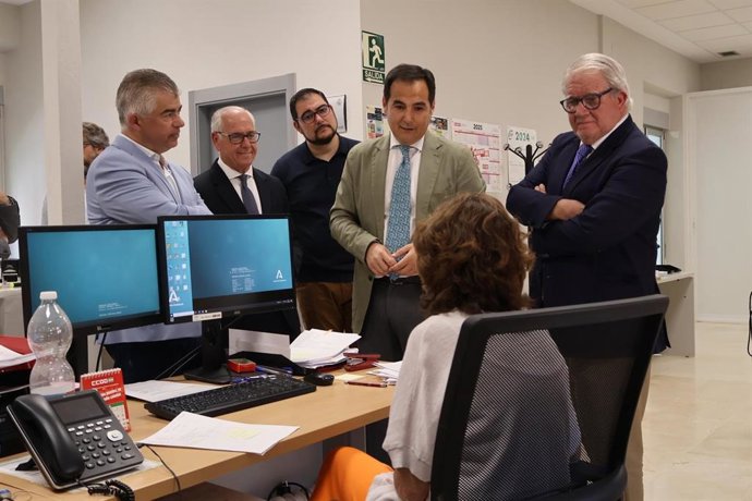 Visita del consejero de justicia, José Antonio Nieto, a los juzgados de Martos