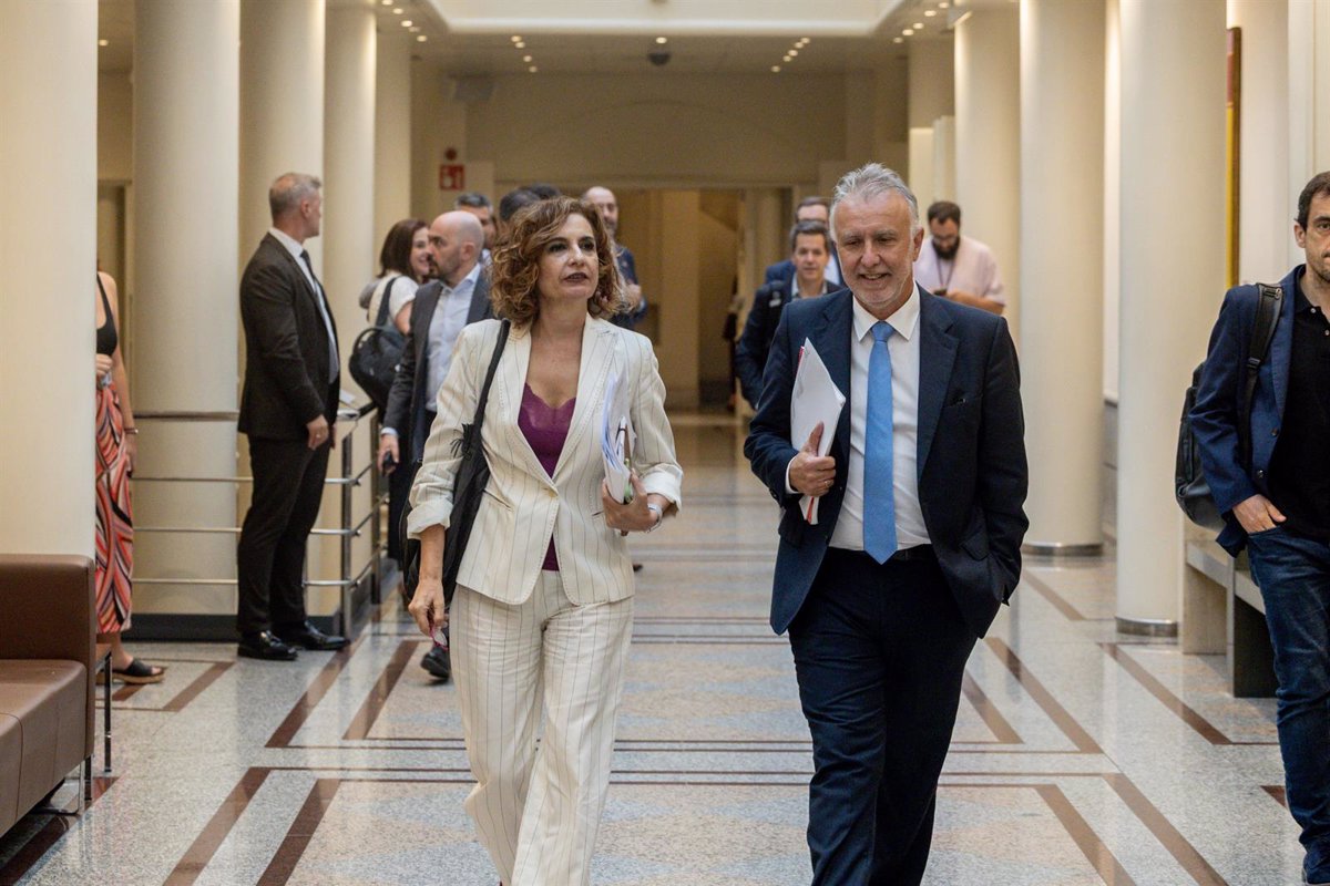 Torres prevé llevar la próxima semana al TS los trabajos con Canarias sobre los menores migrantes solicitantes de asilo