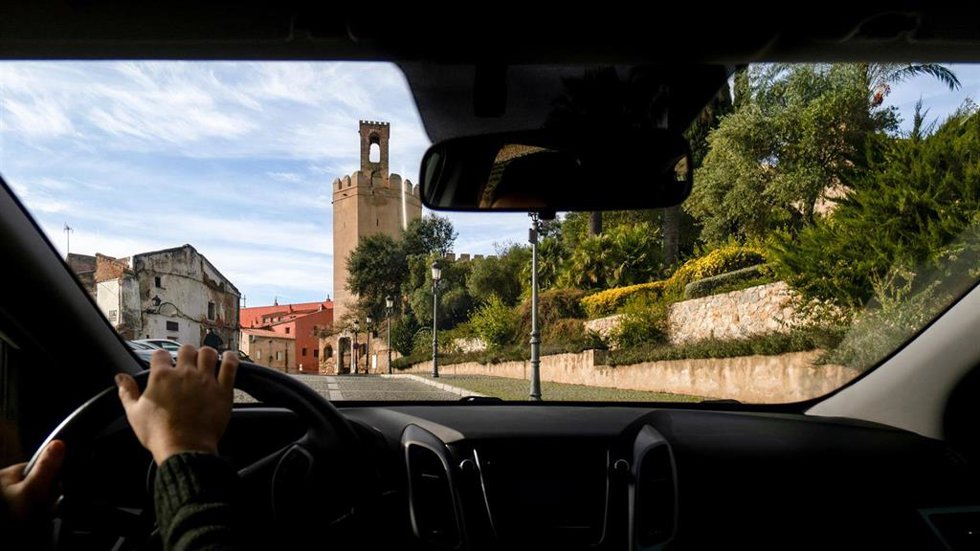 Archivo - Coche compartido en Badajoz