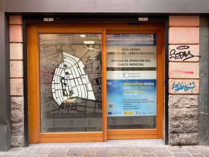 La oficina de información sobre la Zona de Bajas Emisiones de Vitoria