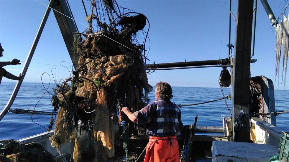 Redes de pesca en un barco