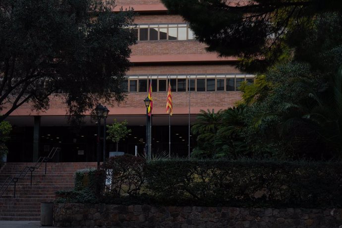 Archivo - Façana de la Conselleria d'Educació