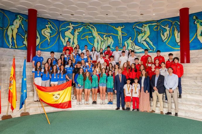 El consejero felicita a deportistas cántabros por sus triunfos