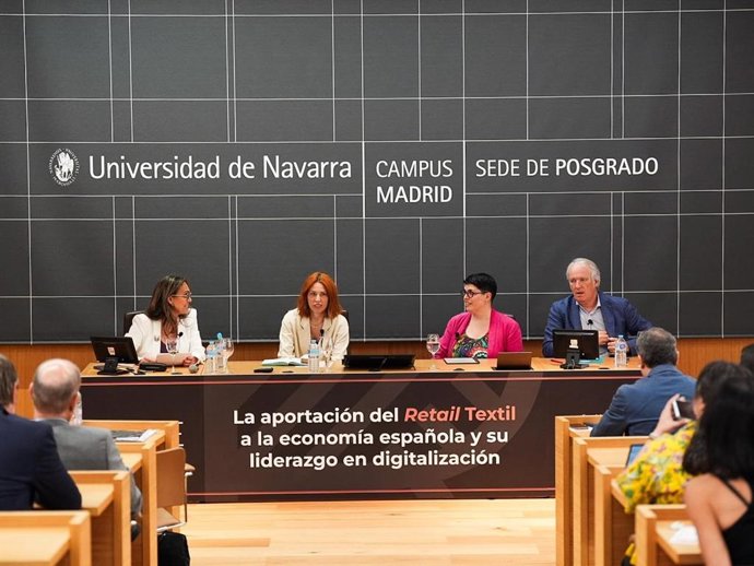 La inversión del 'retail' textil en activos digitales superó los 1.760 millones en 2023, un 28% más.