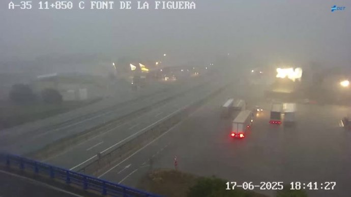Imagen De Lluvias En La Autovía A35 En La Font De La Figuera (Valencia).