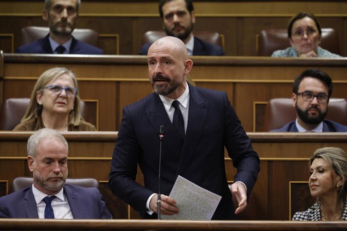 Archivo - El diputado del PP Jaime Miguel de los Santos interviene durante una sesión de control al Gobierno en el Congreso de los Diputados, a 26 de febrero de 2025, en Madrid (España). 